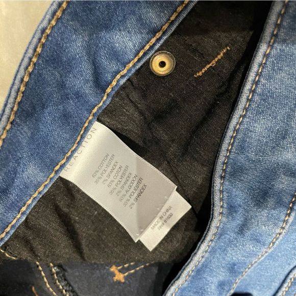 Kenneth cole reaction crop jeans size 2 - Picture 11 of 12